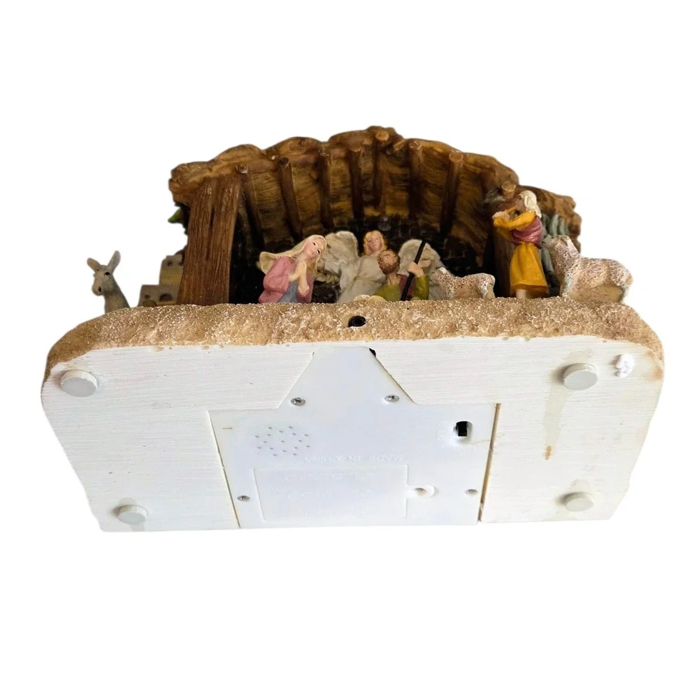 Vinrage Avon Bethlehem Nativity Scene Light-Up Musical Religious Christmas w/Box
